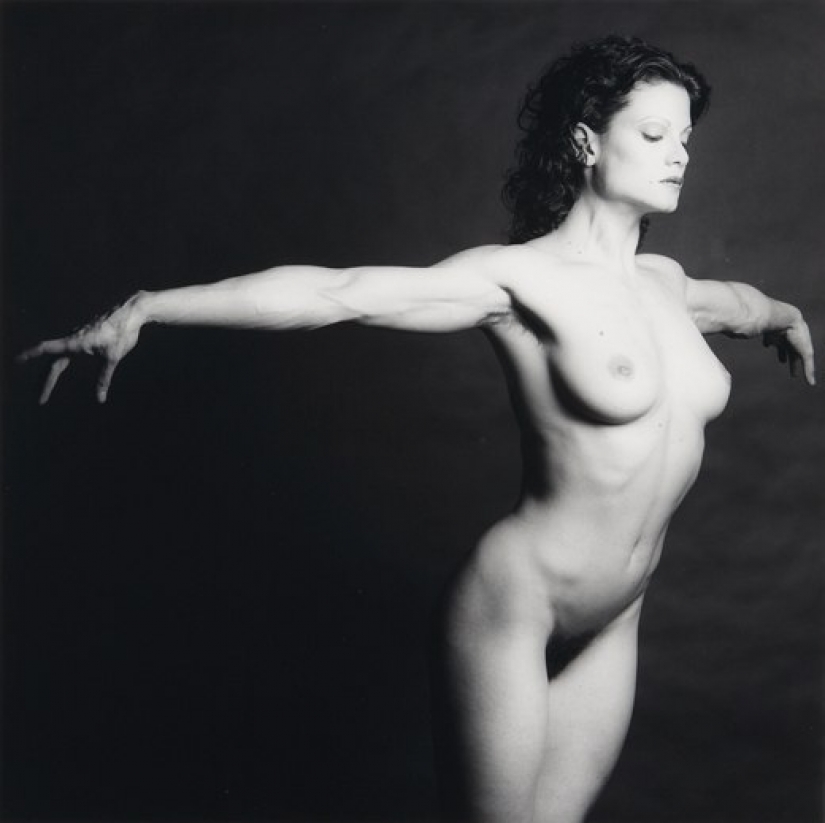 Photographer Robert Mapplethorpe: "I create art with pornography."