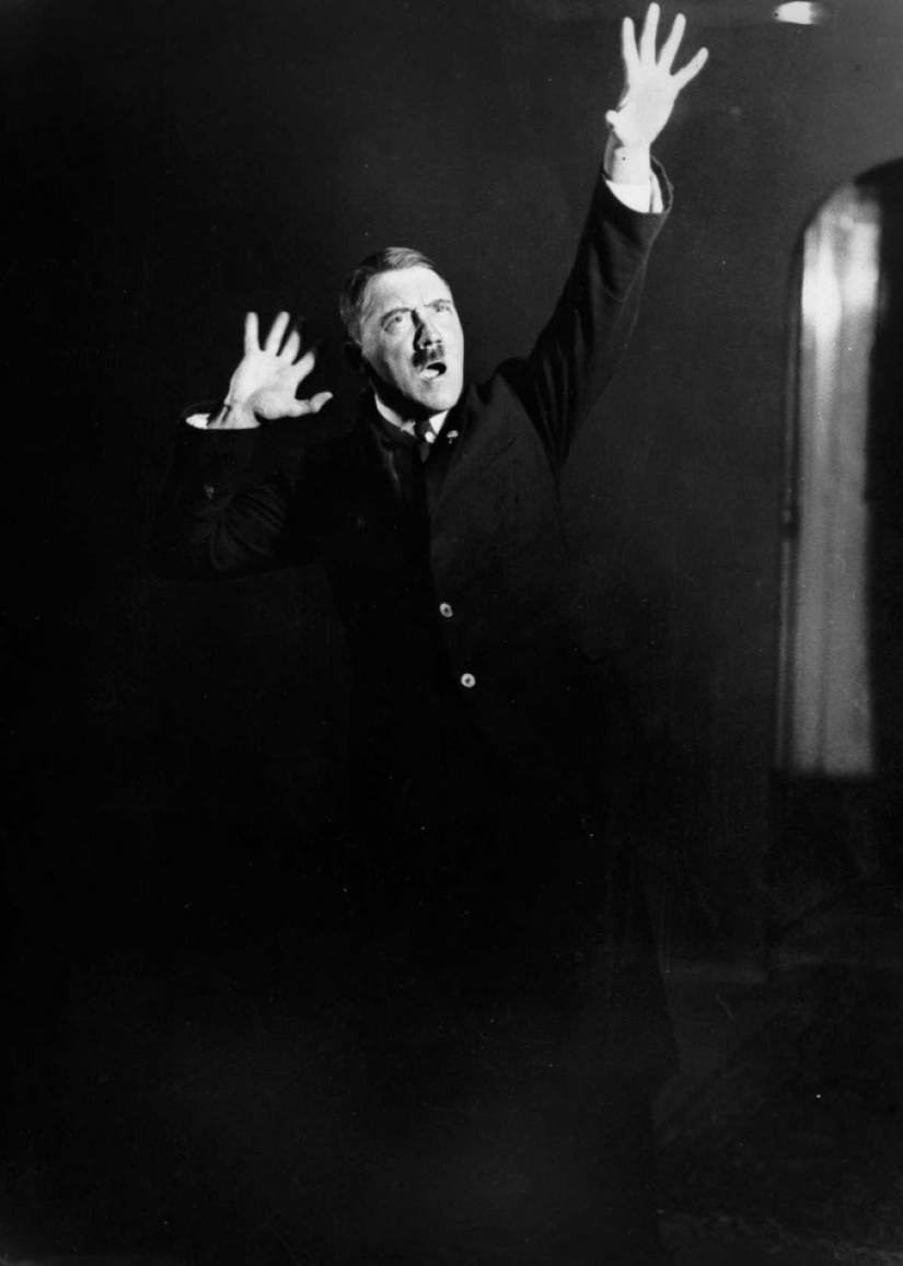 Pictures of rehearsals of Hitler, which had to be destroyed