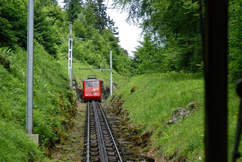 Pilatusbahn — la más pronunciada de ferrocarril en el mundo