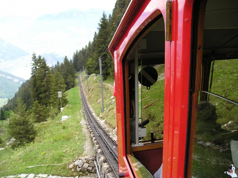 Pilatusbahn — la más pronunciada de ferrocarril en el mundo