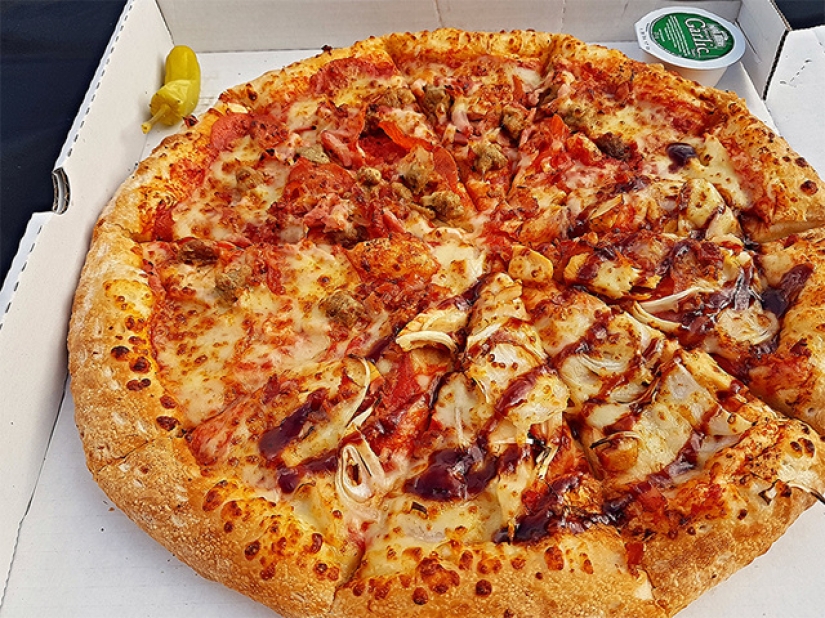 Pizza gratis y un sin fin de chocolate: los fans de un regalo compartido en la red su mejor lifehacks