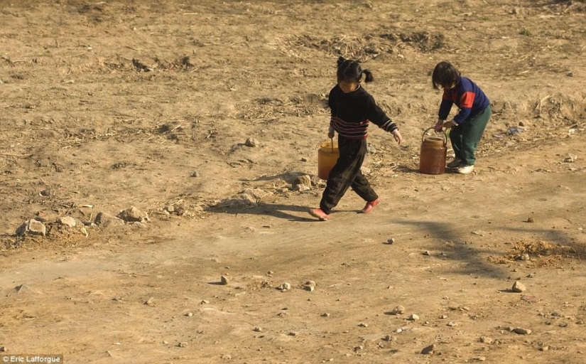 Prohibido fotos de Corea del Norte, filmado con una cámara oculta