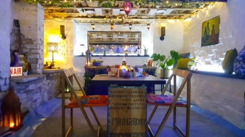 Quarantine in style: the couple had transformed the garage into a stunning Spanish restaurant