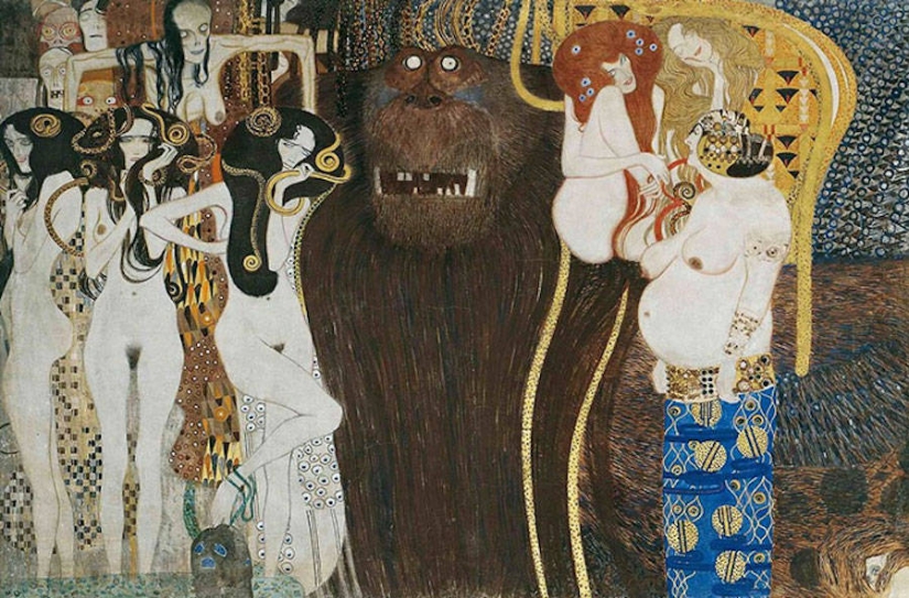 Real model has recreated famous paintings by Gustav Klimt