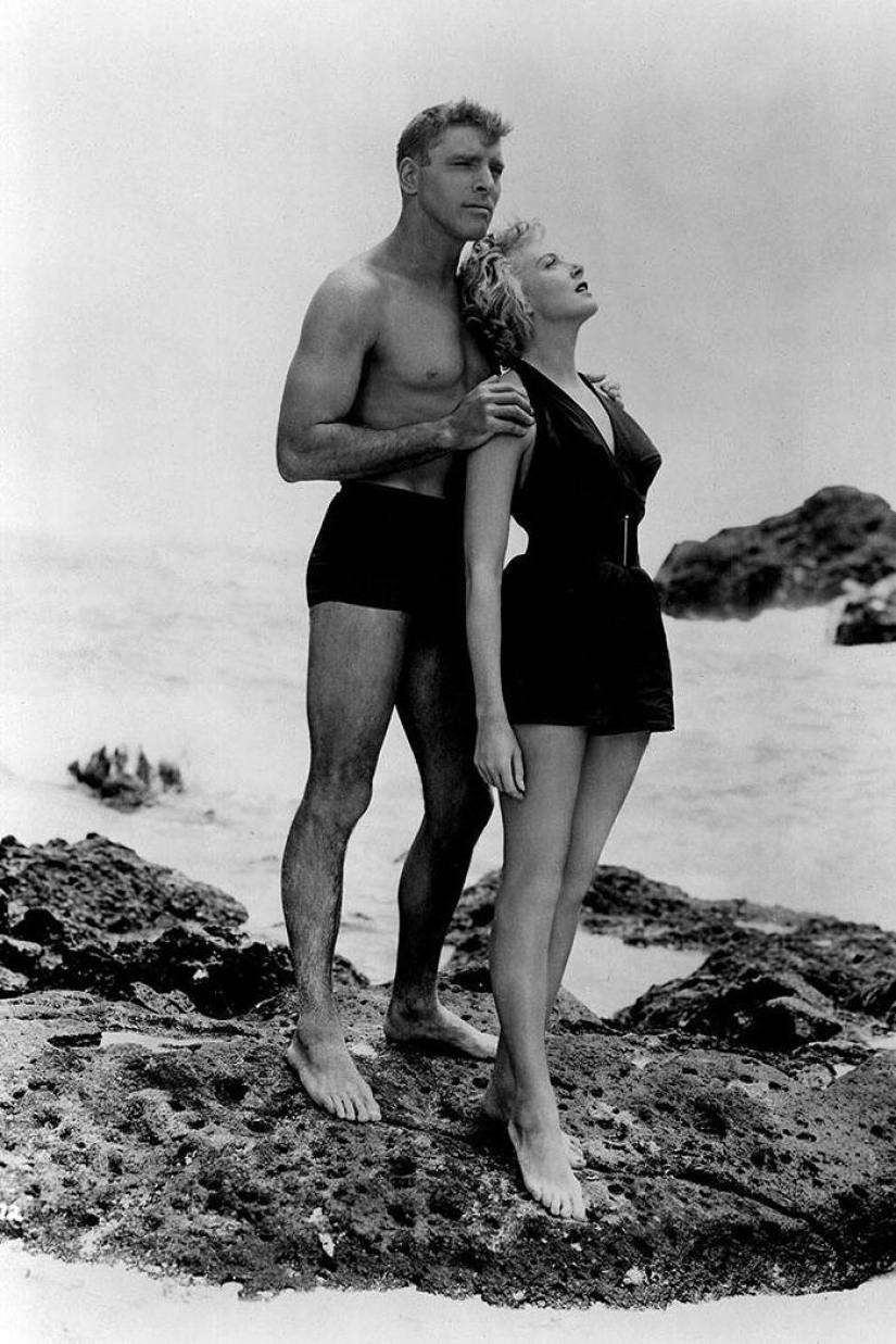 Retrosic: 20 iconic swimsuit movie