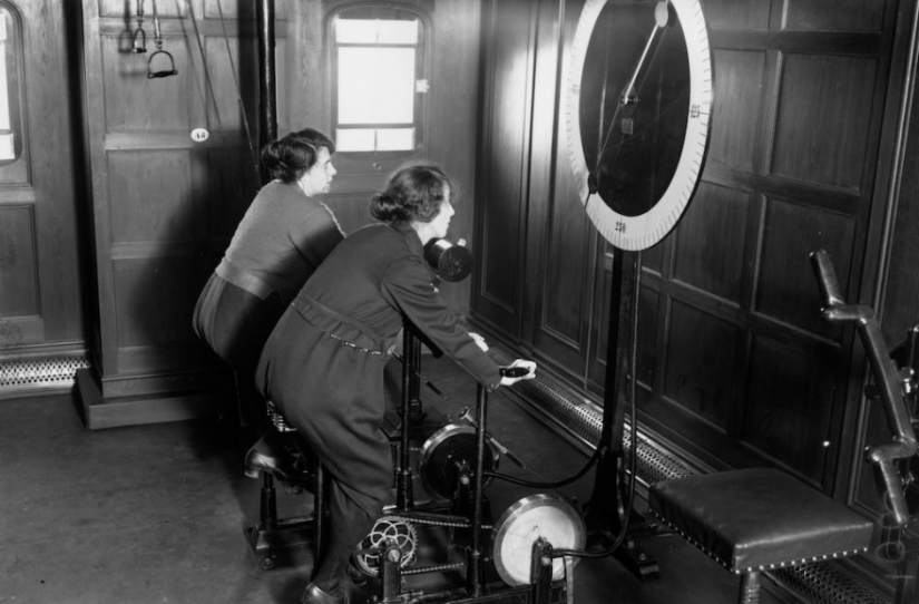 Riding on electrocore: how to train passengers of the Titanic and other ships