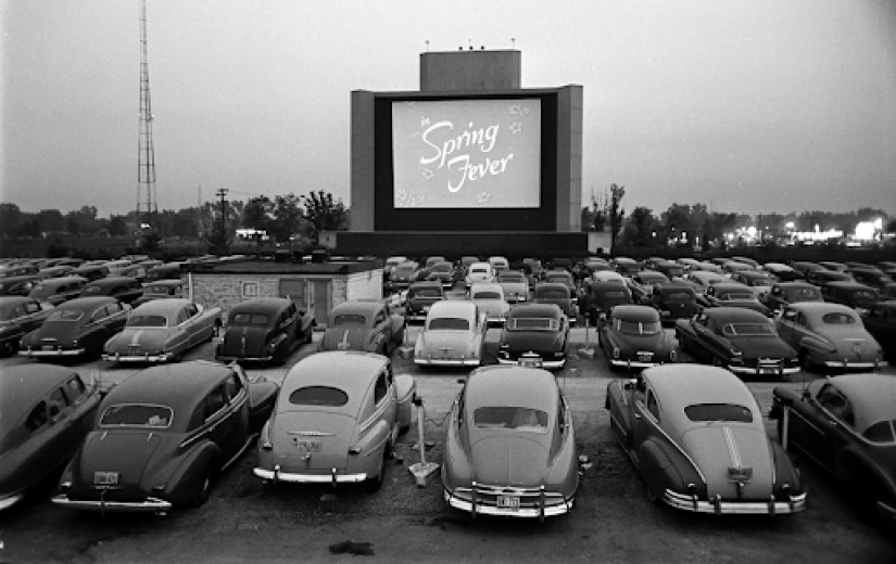Safe and comfortable: what drive-ins are once again gaining popularity