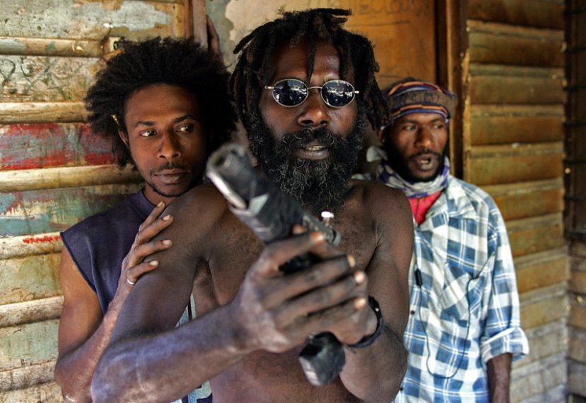 Salvajes costumbres: la vida cotidiana de los jóvenes de las pandillas de Papúa Nueva Guinea