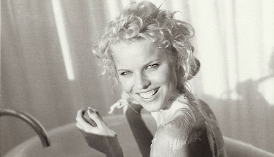 Sante D'orazio has published a book with intimate photos of models and Actresses