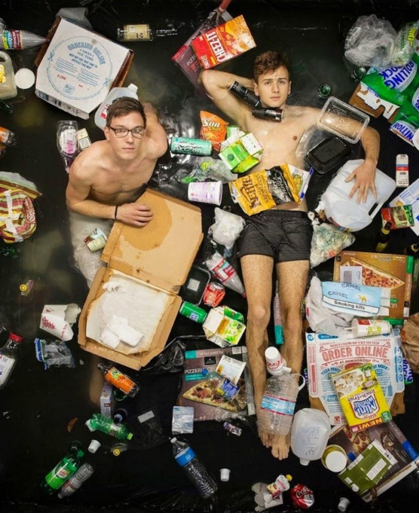 Shocking photo: how much garbage you produce in a week