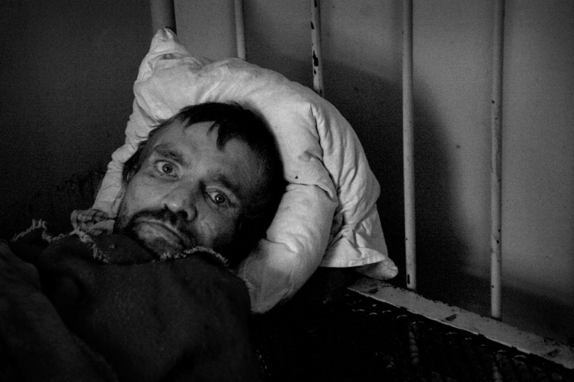 Shocking work of Ukrainian photographer living in a psychiatric hospital