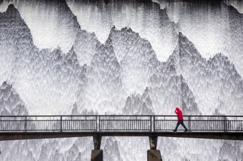 Stunning pictures from the winners of the "Weather of the year"