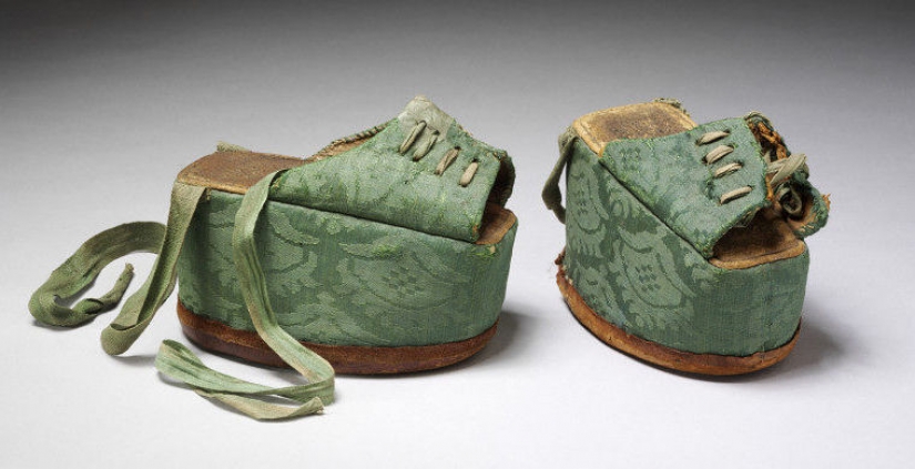 Terribly uncomfortable shoes medieval women