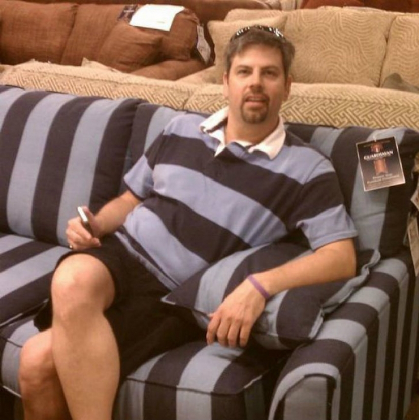 That awkward moment when you dressed up as a sofa