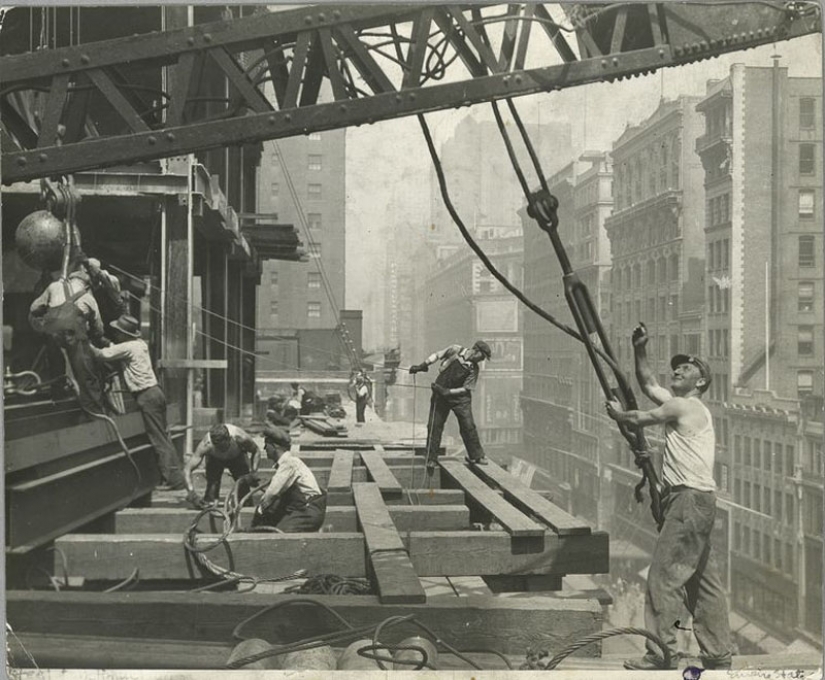 The Construction Of The Empire State Building