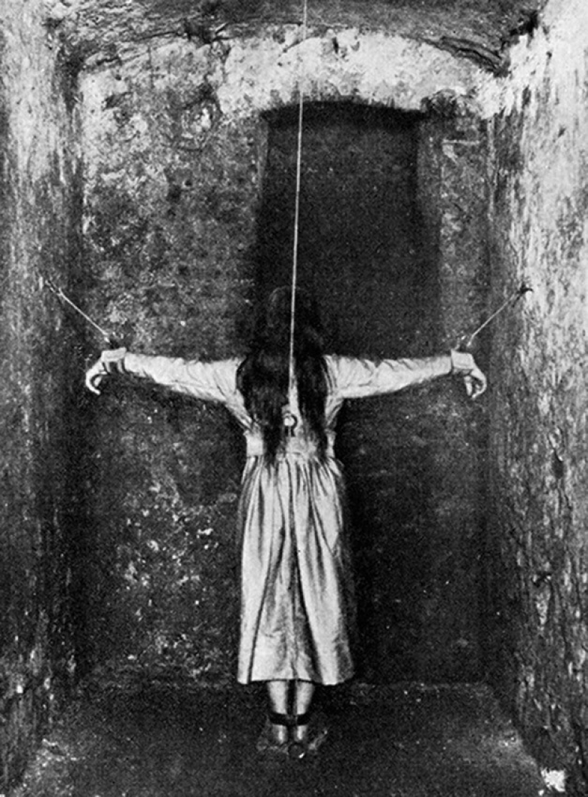 The crucifixion from schizophrenia and heroin cough: the strangest methods of treatment
