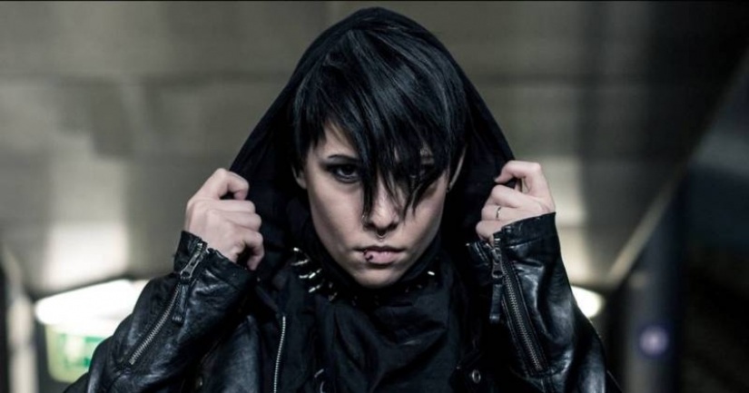"The girl with the dragon tattoo" will again be released, but in the TV series