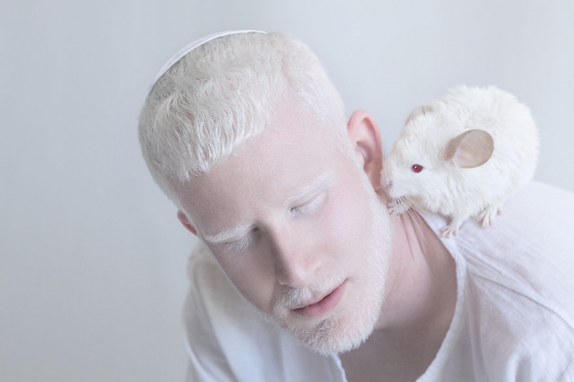 The hypnotic beauty of albinos in the project Julia Taits
