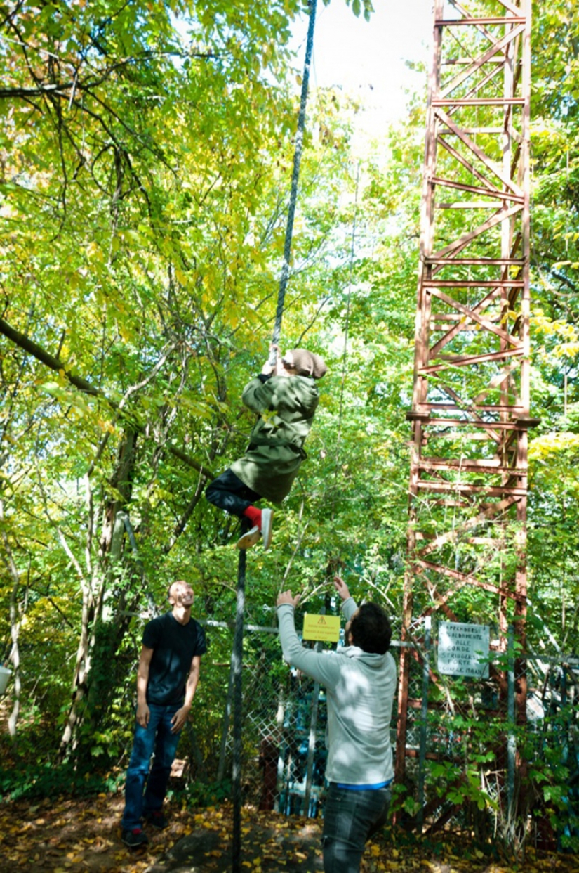 The Italian single-handedly built an amusement Park in the woods