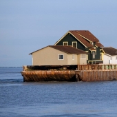 The journey of the canadian house of 1915 from Vancouver to Courtney