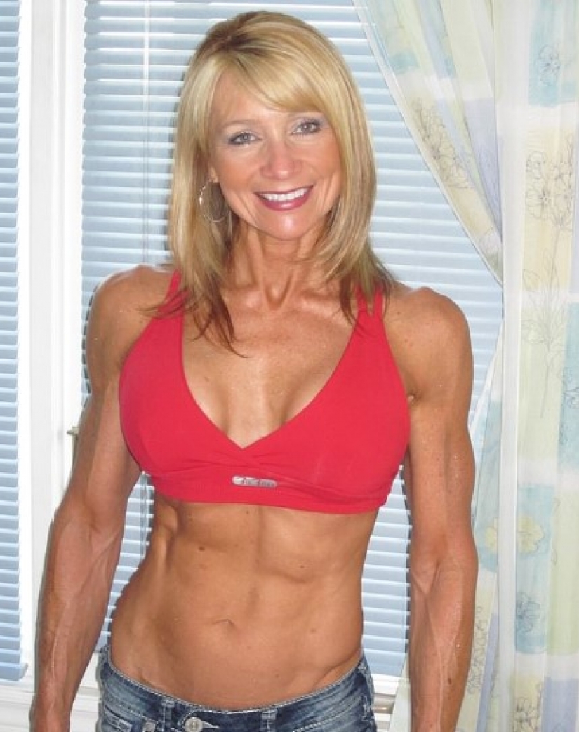 The muscles of the grandmother even jealous of men. But once she was afraid to go to the gym