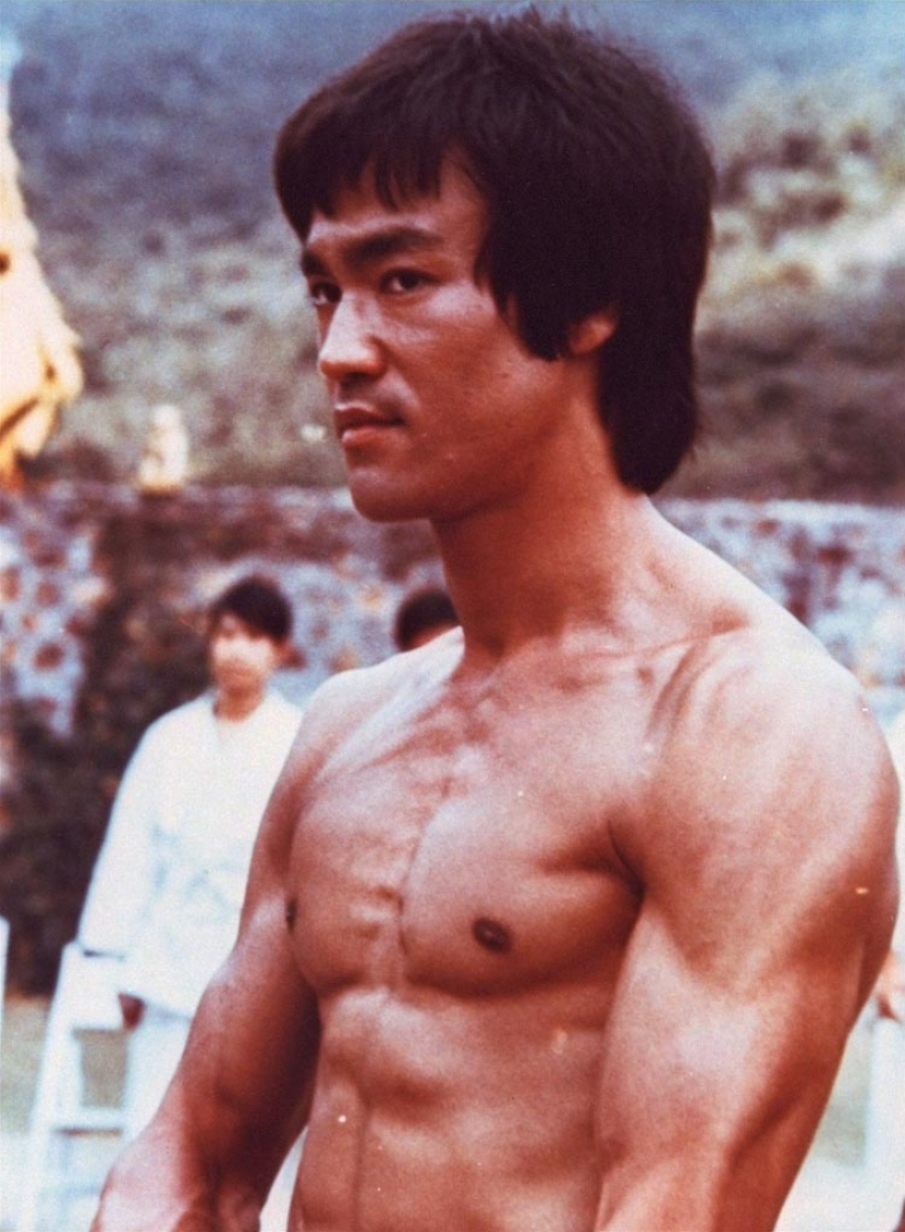 The path of self-improvement: advice from Bruce Lee