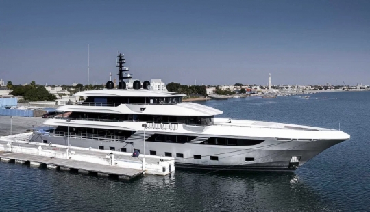 The power of the whale, lightness swallows: meet the world's largest yacht Majesty 175