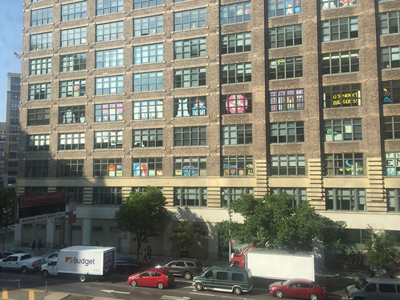 This means war: the battle of the stickers between the two office buildings