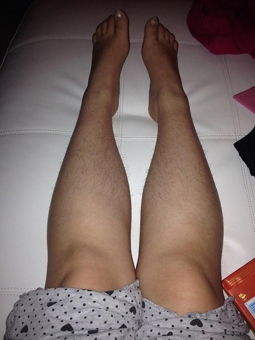 Thousands of women stopped shaving her legs and entered into "Club hairy female legs"