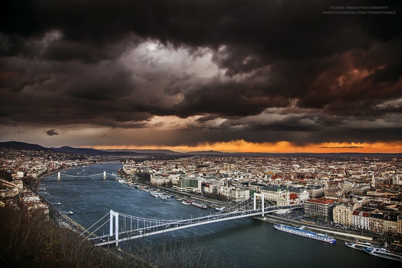 To risk your life for photos: 25 great pictures of Budapest from a height