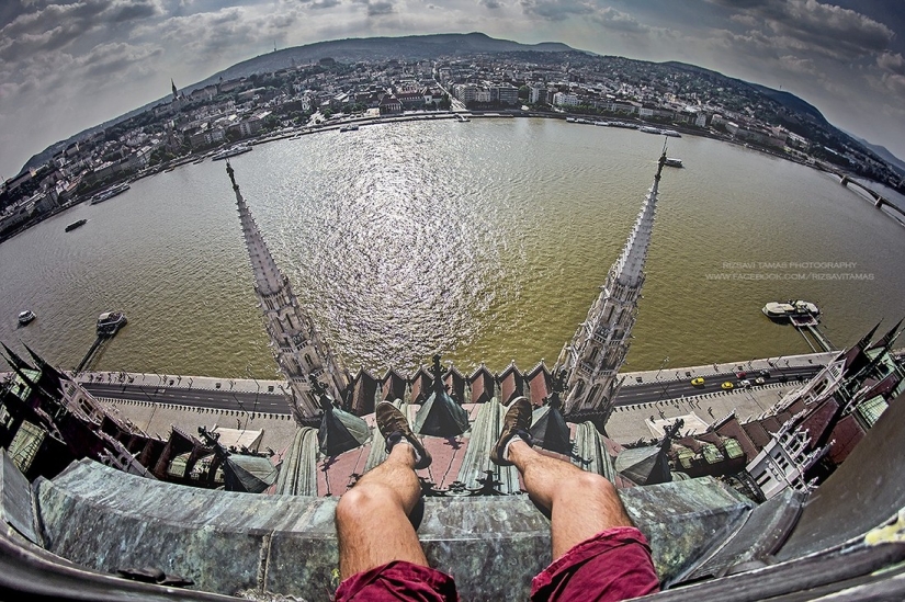 To risk your life for photos: 25 great pictures of Budapest from a height