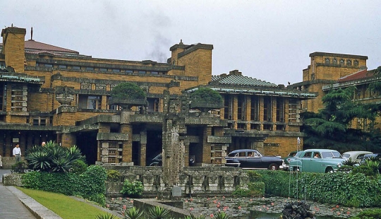 Tokyo of the 1950s in color photographs