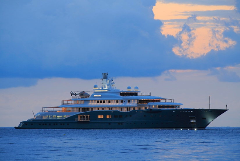 Tons of gold, racetracks and dinosaur bones: amazing energy savings on luxury yachts