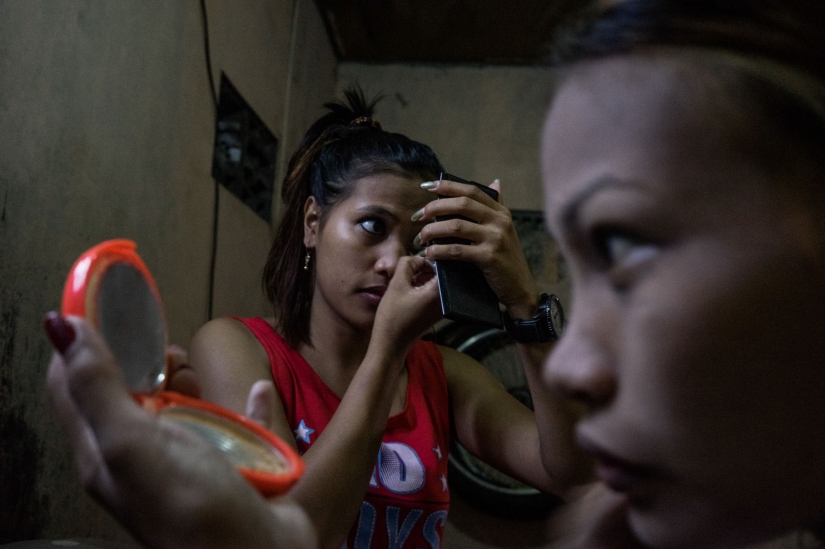 Typhoon of dishonor: how the disaster has plunged a whole generation of Filipinas in prostitution