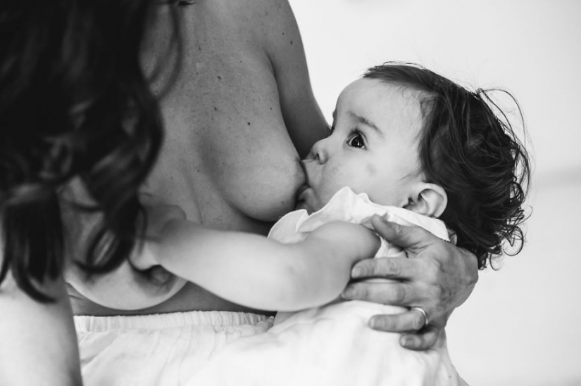 Un fotógrafo que toma las madres lactantes y es muy hermoso