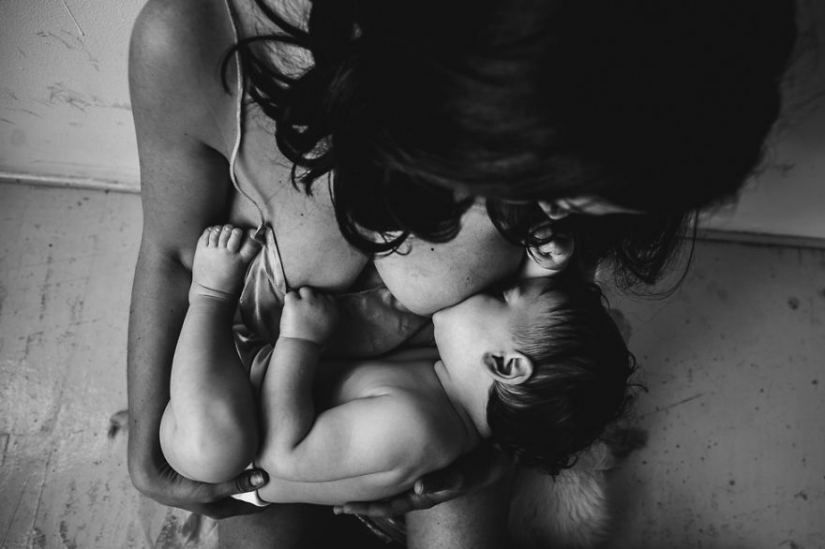 Un fotógrafo que toma las madres lactantes y es muy hermoso