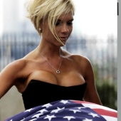 Véase más arriba: la estrella, que se sometieron a cirugía de reducción de senos