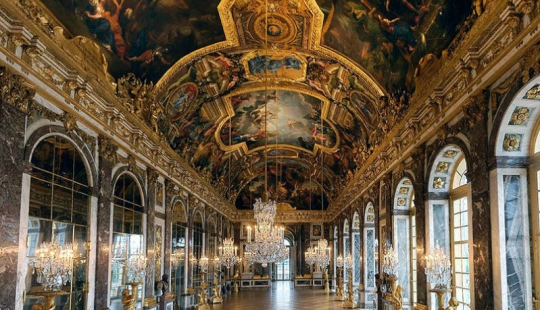 Versailles — a magnificent Palace, in which there was not a single toilet