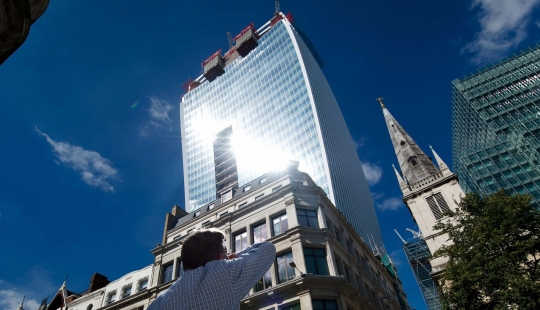 Walkie Talkie de Darth Vader: curva de rascacielos en Londres papas fritas no es peor que la Estrella de la Muerte