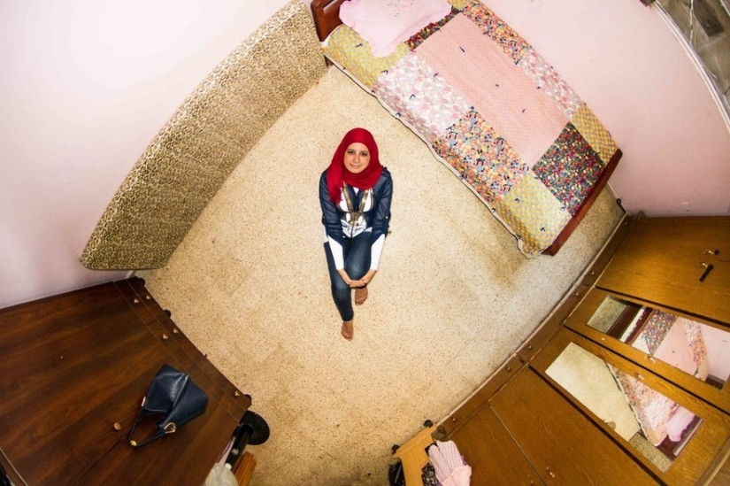 What the bedrooms of people of different countries and professions look like