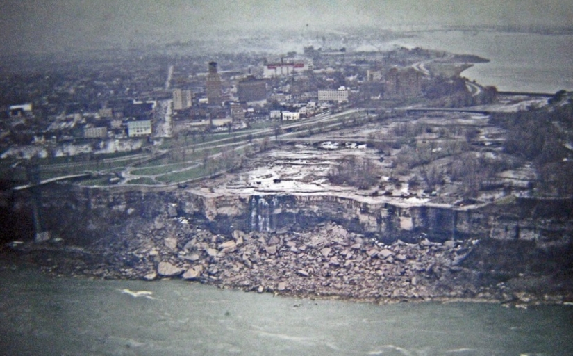 What's beneath the water of Niagara: as repairing the famous waterfall