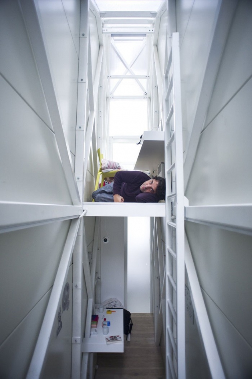 What's it like to live in the narrowest house in the world