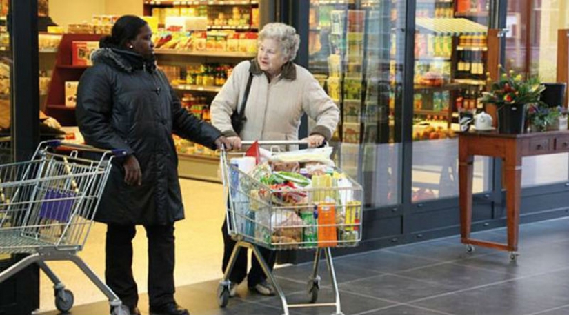 Where am I? The Dutch village where everyone suffers from dementia