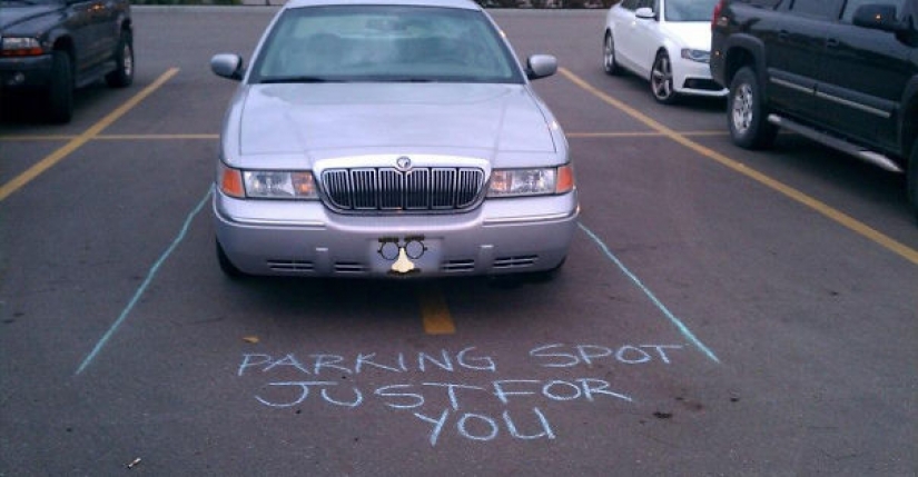 Who gave you the right: 12 examples of how to teach a lesson not able to Park drivers