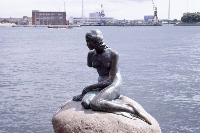 Why the Danish Mermaid is the suffering monument in the history