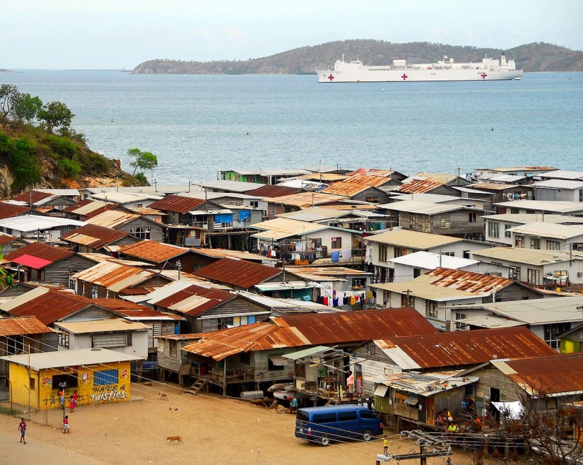 Wild customs: the everyday life of the youth of the gangs of Papua New Guinea