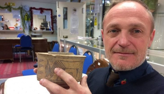 "Yes, I brush put!": the British learned that his pot made by an ancient civilization