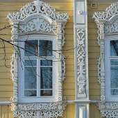 You can buy window frames Russian houses: the symbolism in the wooden architecture