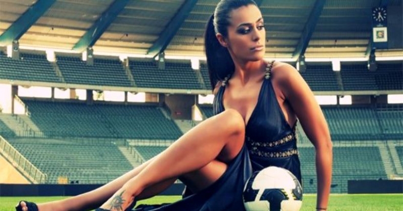 10 famous soccer players with the appearance of models