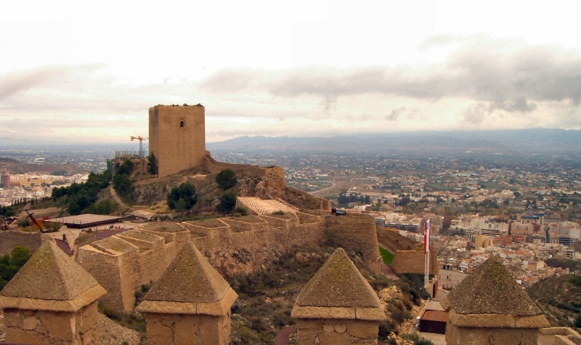 10 of the most interesting Spanish castles